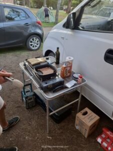 how to travel long distances cheaply